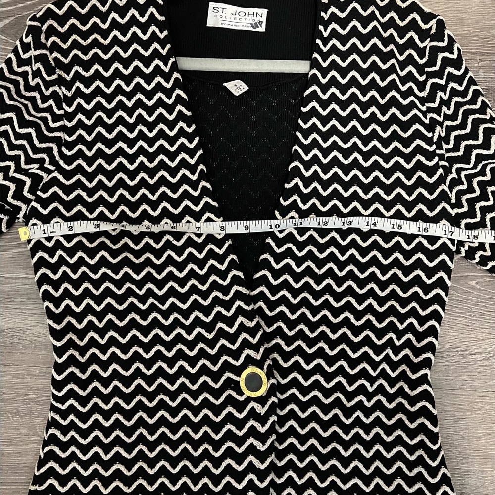 St. John Black and White Zigzag Knit Blazer - Picture 10 of 14